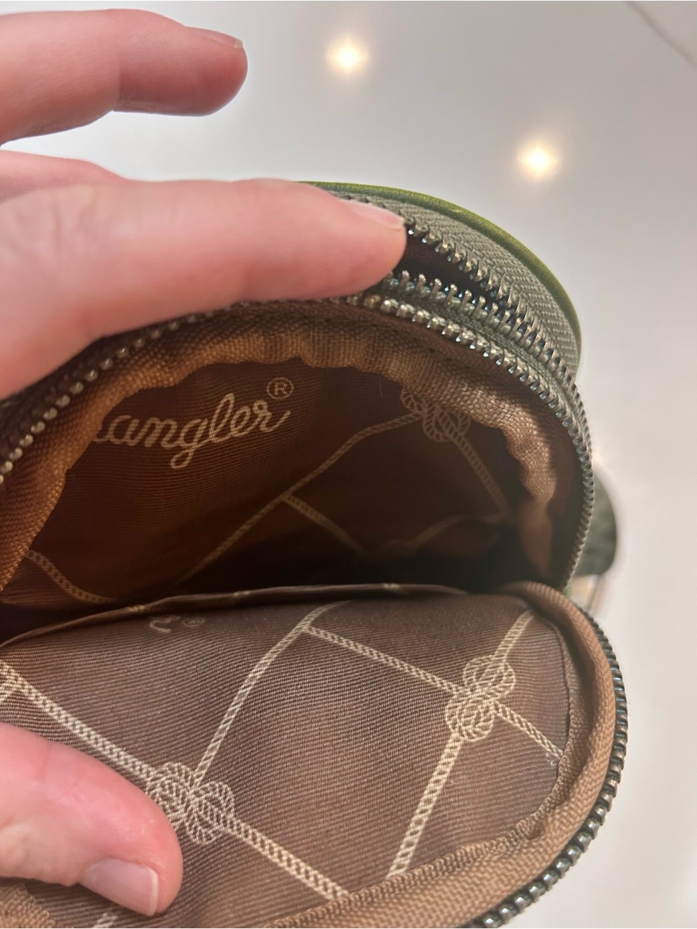 Wrangler Green Crossbody Sling Bag - Picture 6 of 7